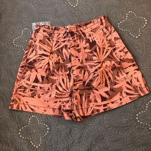 BRAND NEW FREE PEOPLE patterned shorts, size XS